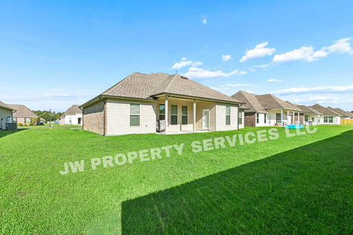 Listing photo thumbnail