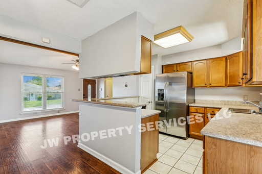 Listing photo thumbnail