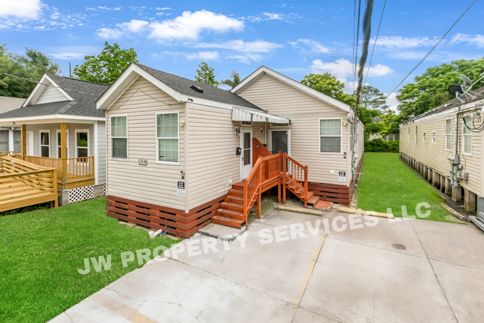 New Orleans House: 1414 A Sumner St