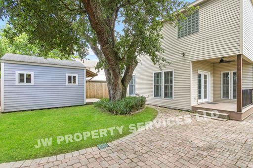 Listing photo thumbnail