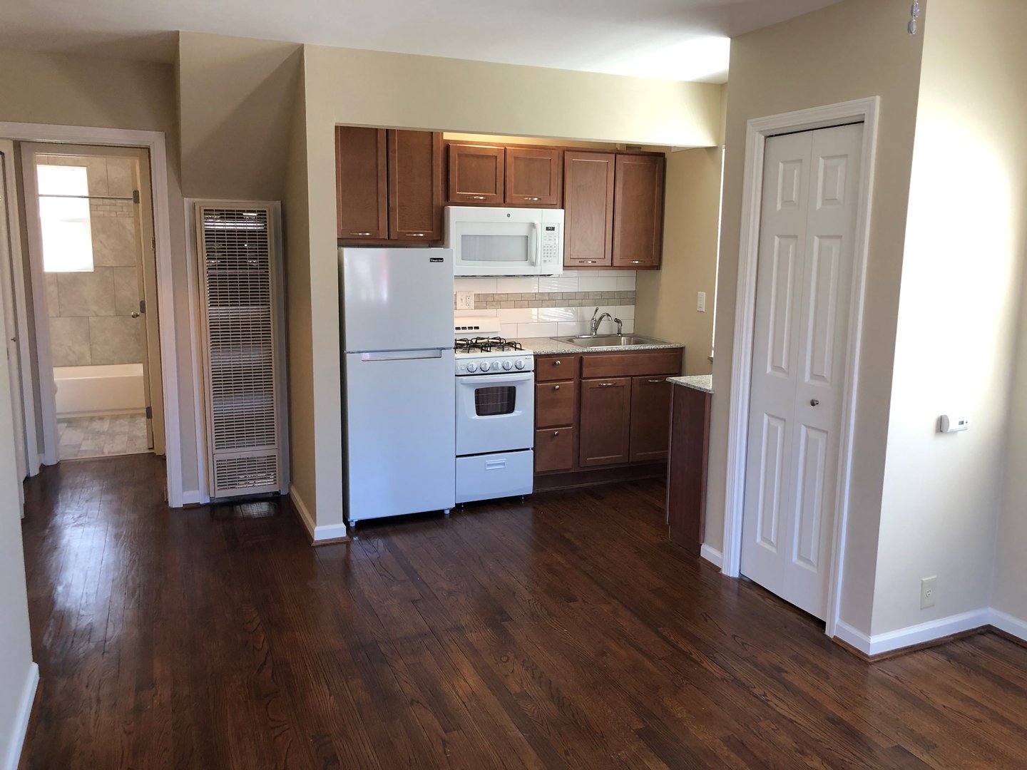Cincinnati Apartment: 6083 Heis Terrace