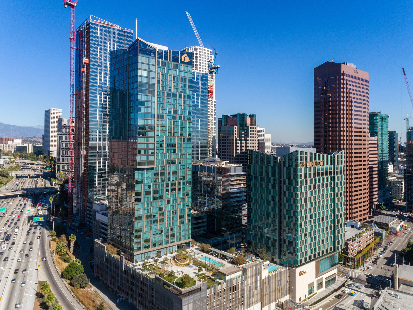 Los Angeles House: 889 Francisco St, #2707