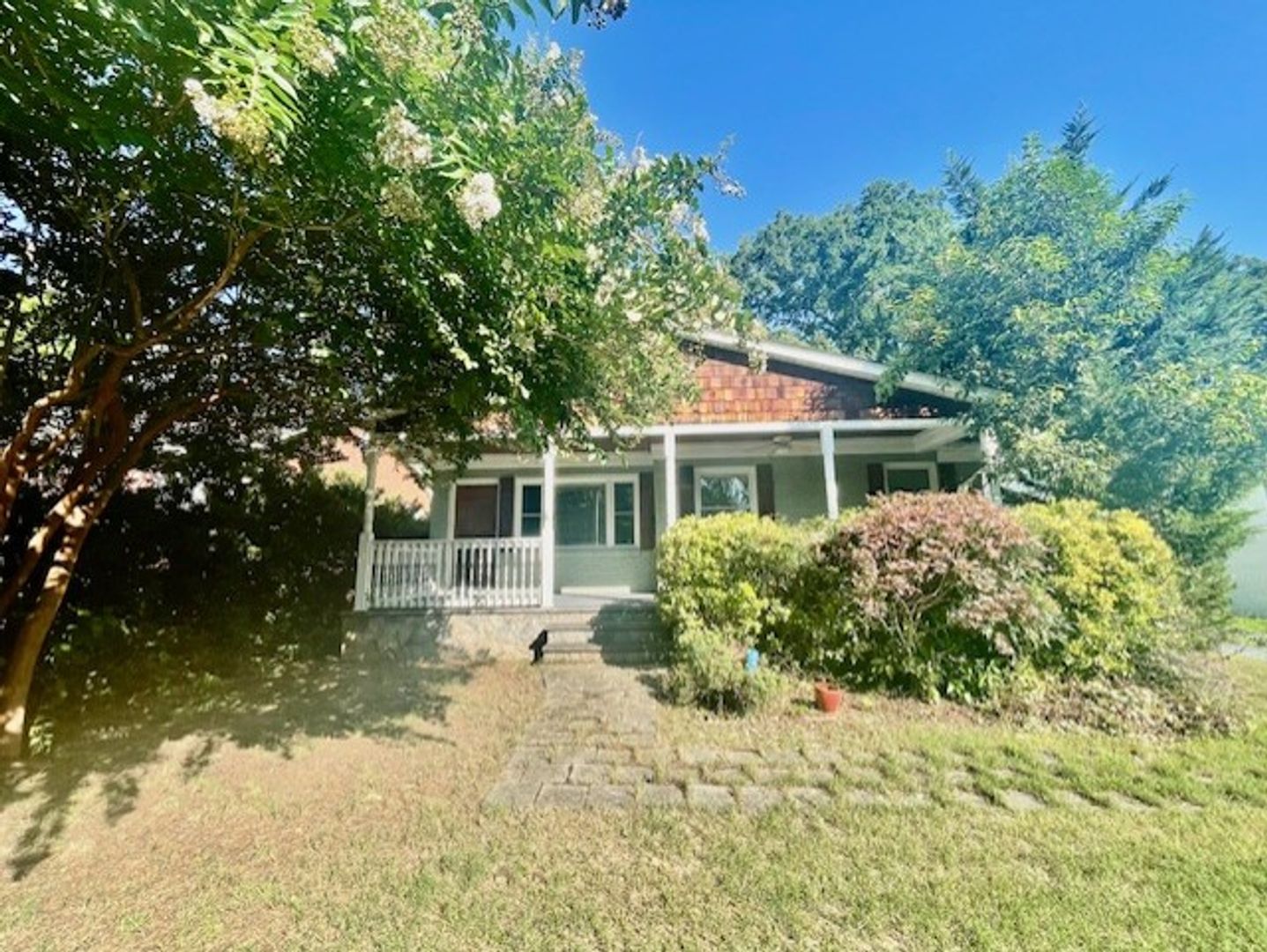 Charlotte House: 2016 Scott Avenue