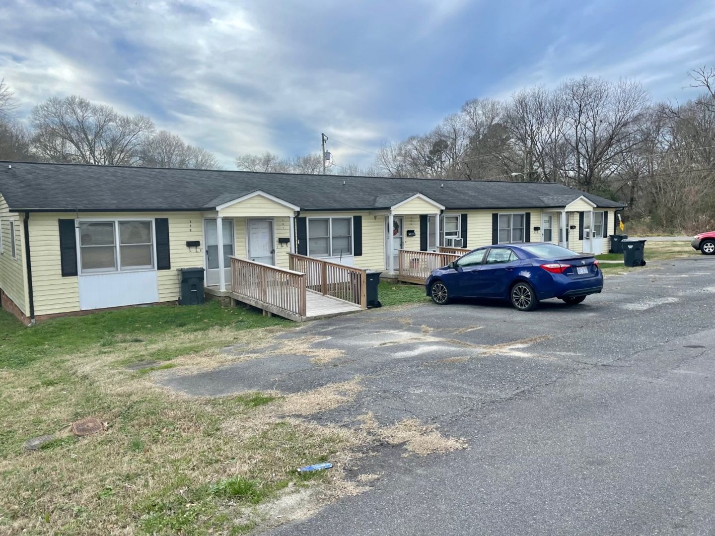 Dallas House: 209 East Webb Street