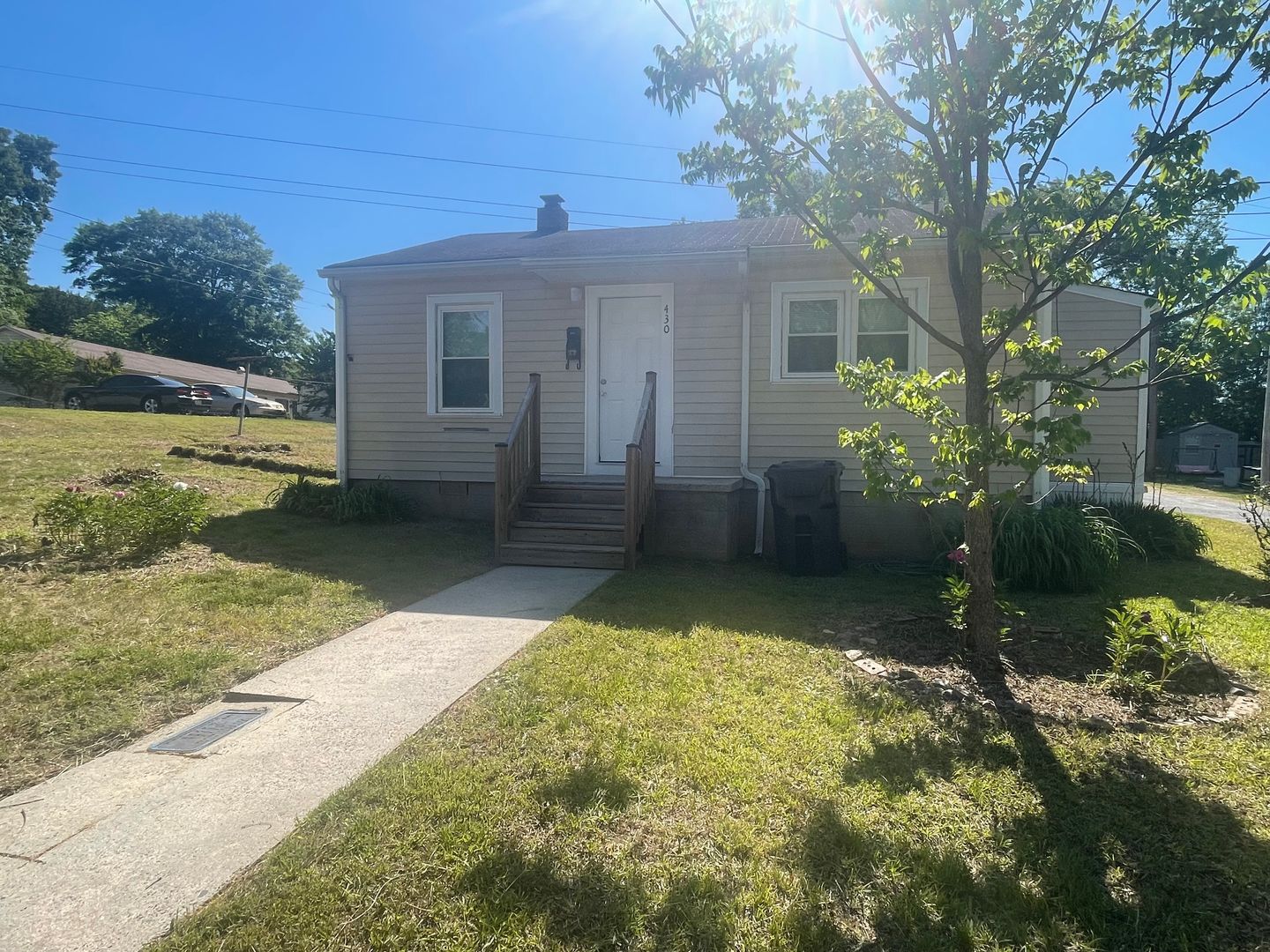 Dallas House: 430 South Rhyne Street