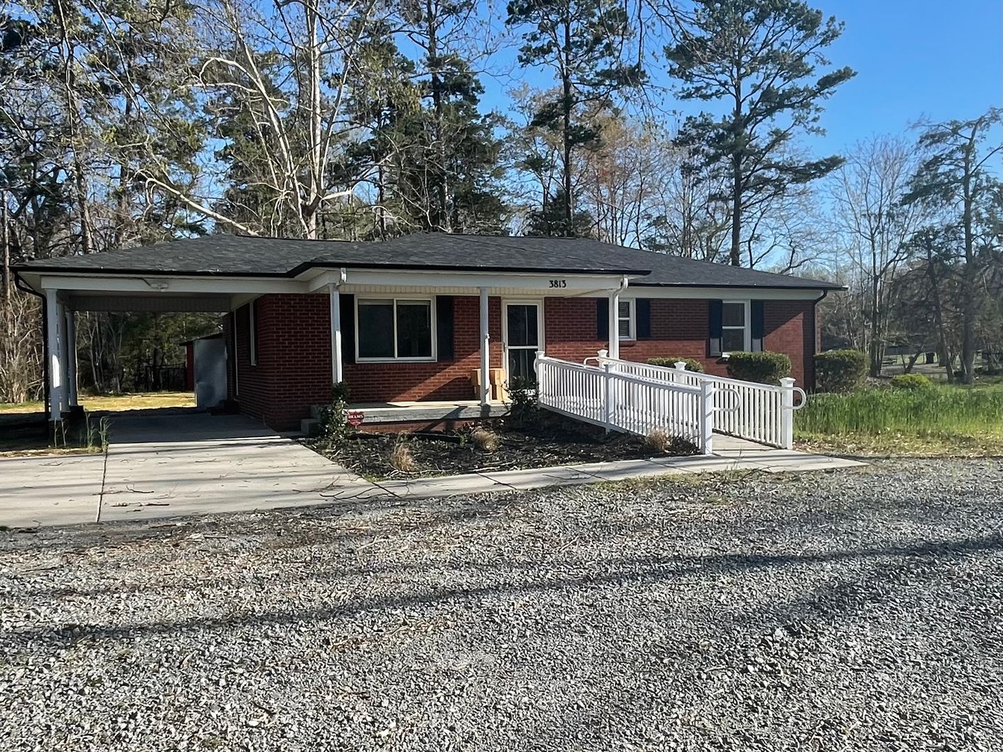 Iron Station House: 3813 State Highway 73