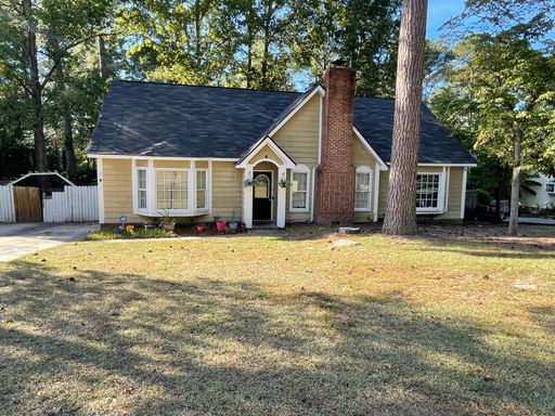 Immediate Move-In! Spacious 3 BR Home in a Great Location – photo 1