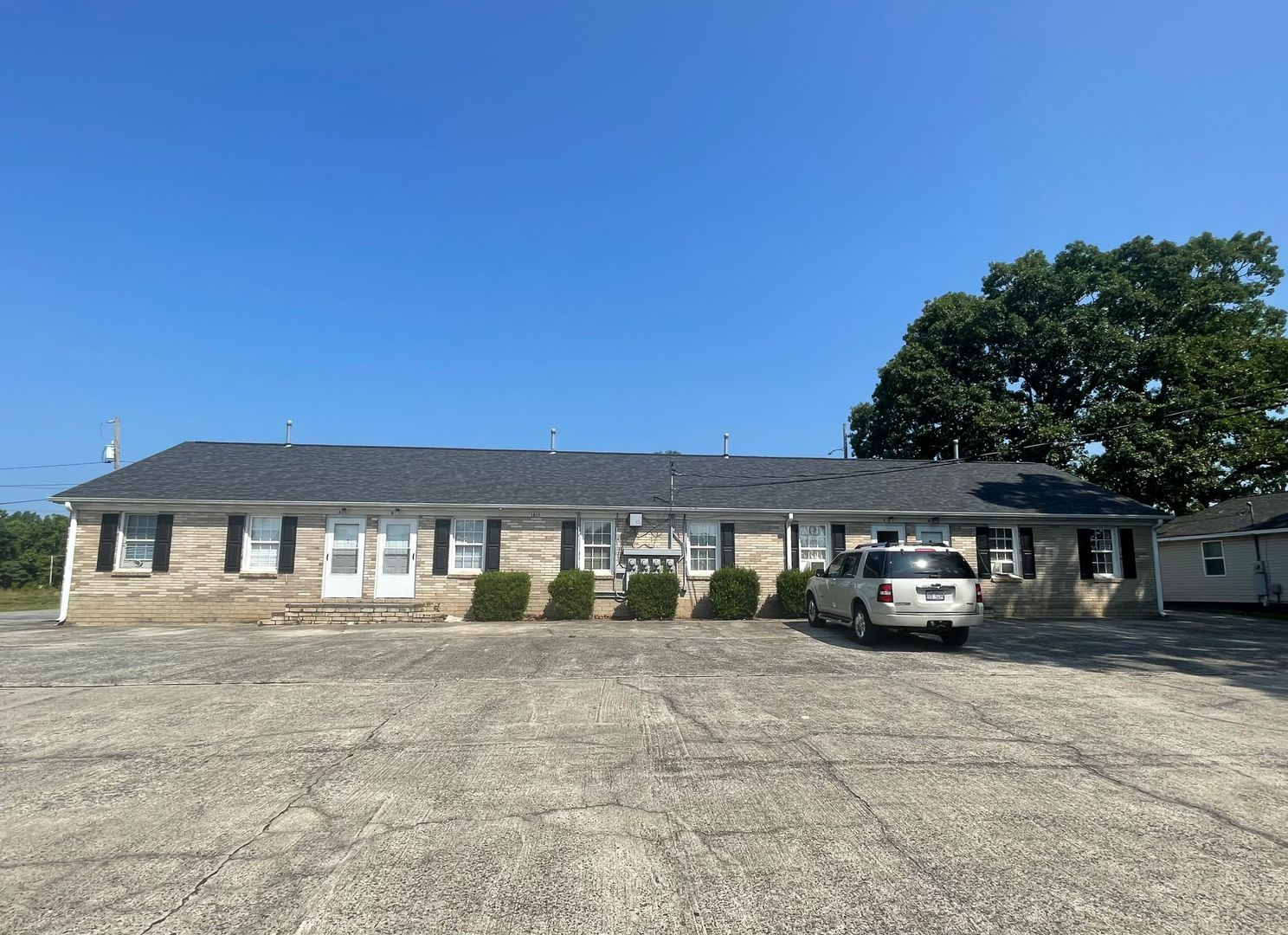 Gastonia Apartment: 1017 E. Airline Ave