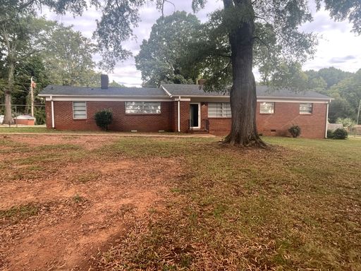 This Beautiful 4 bed 2.5 bath brick ranch home sits on 0.68 acres of land in the desired Steelberry community – photo 1