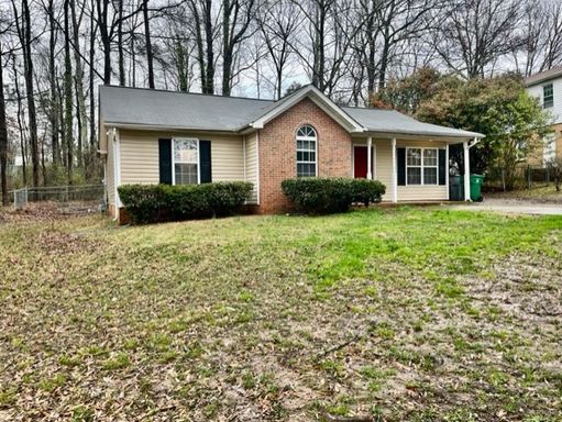 6019 Double Rein Rd, Charlotte, NC 28215