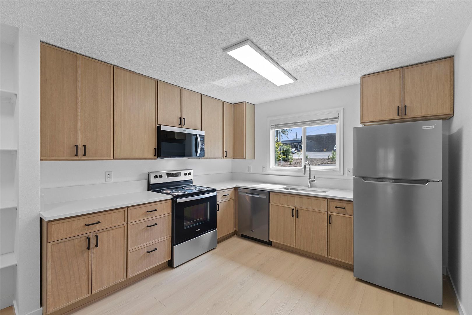 Beaverton Apartment: 10420 SW Kennedy St