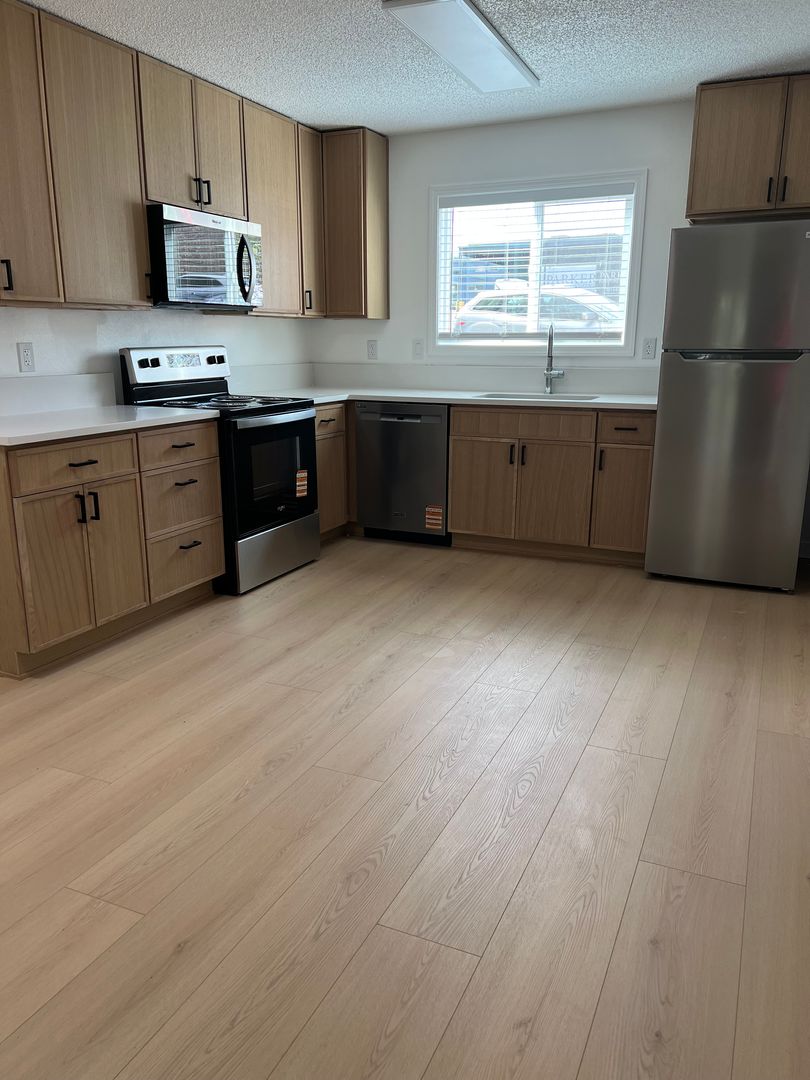 Beaverton Apartment: 10420 SW Kennedy St