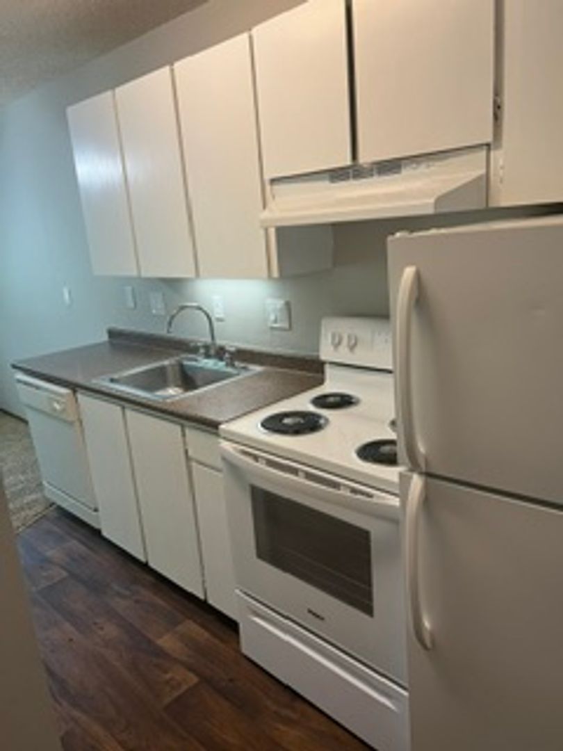 Beaverton Apartment: 11900 SW 5th St
