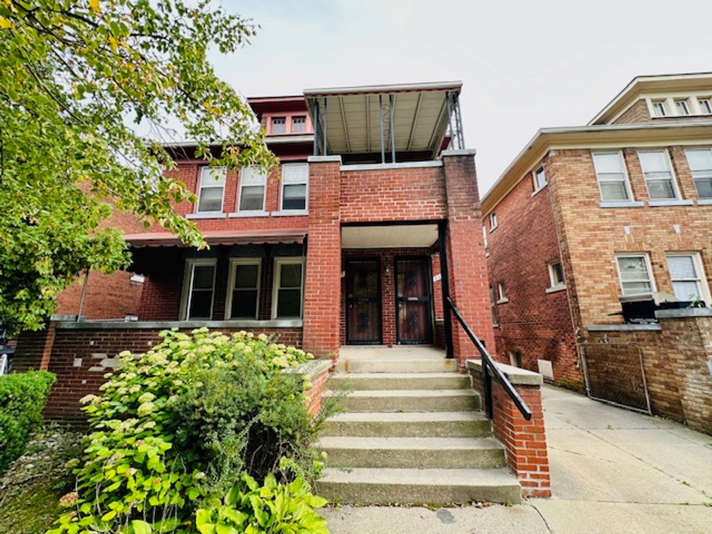 Detroit Apartment: 4287 W Grand