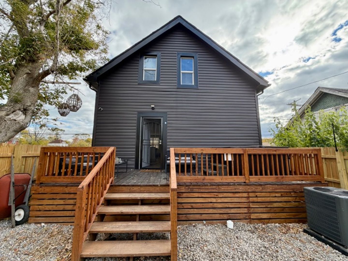 Detroit House: 8843 E Canfield