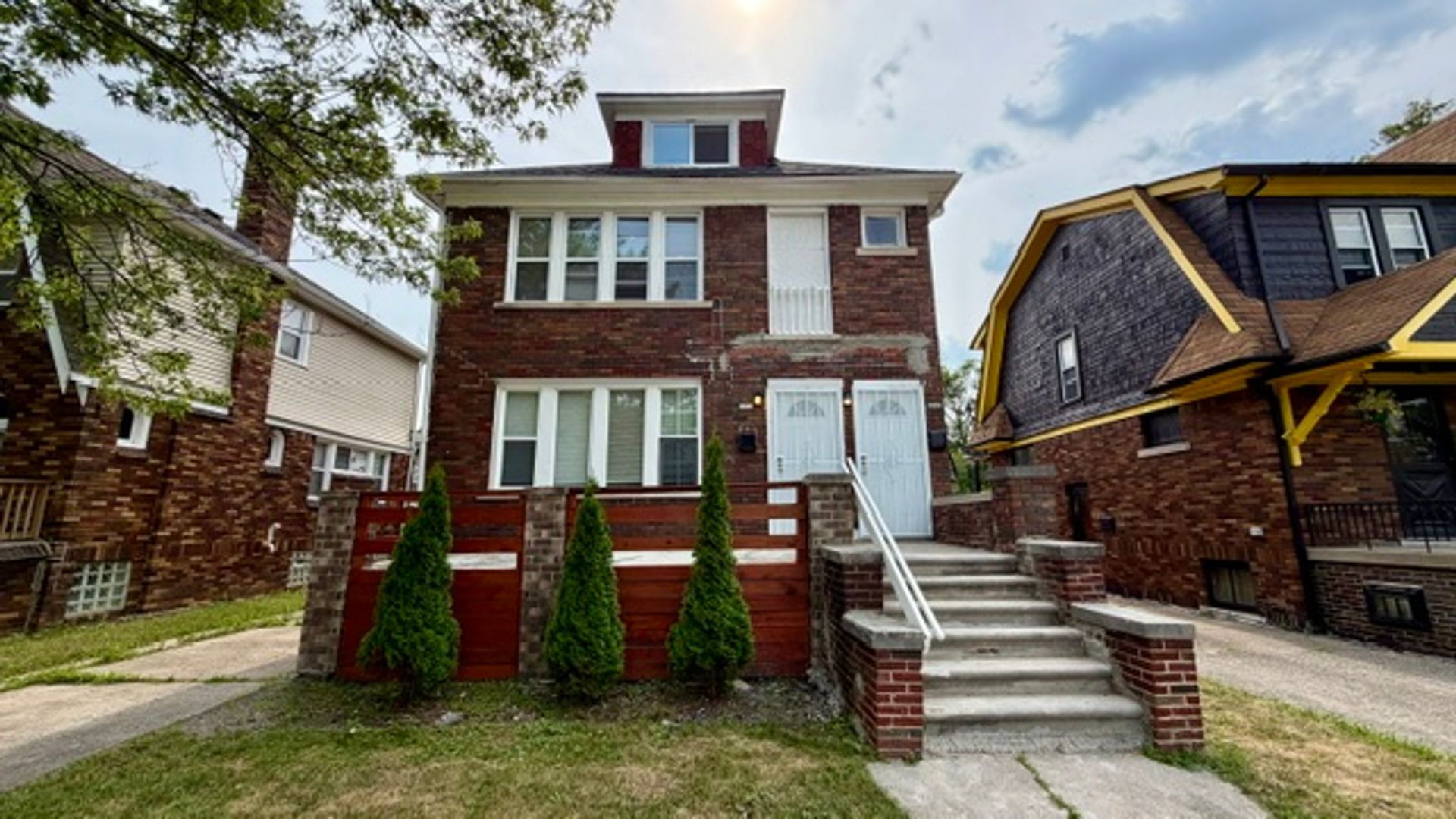 Detroit Apartment: 5527 Nottingham Rd