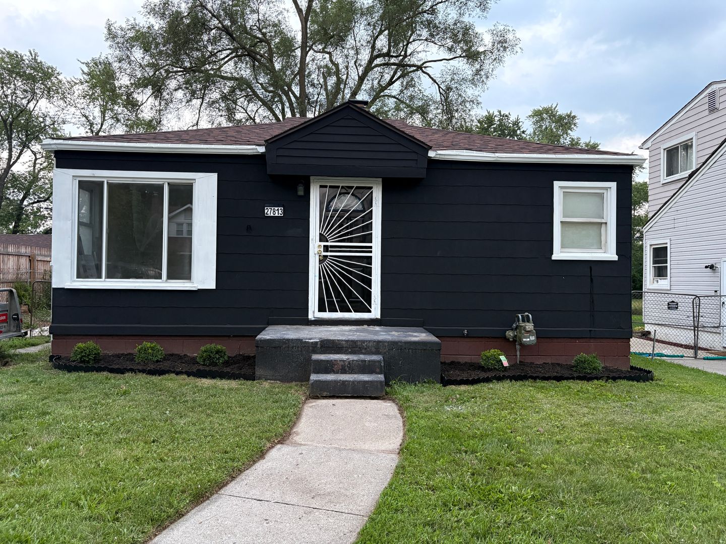 Inkster House: 27813 Avondale St