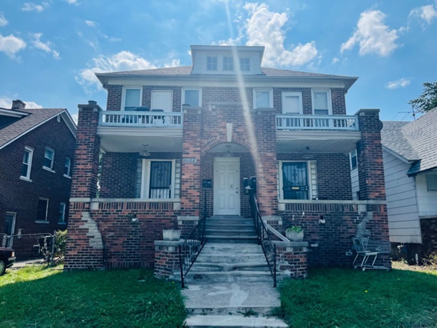 Detroit Apartment: 14422 Maddelein St