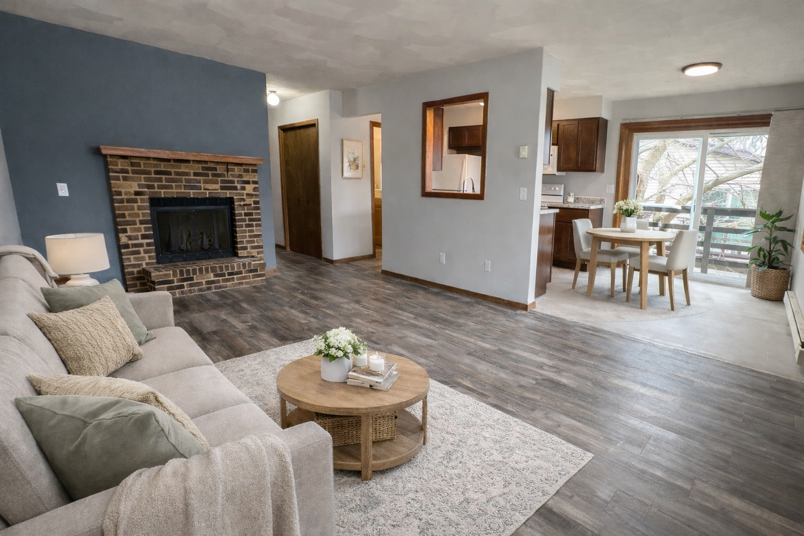 Madison Apartment: 9 N. Wickham Ct