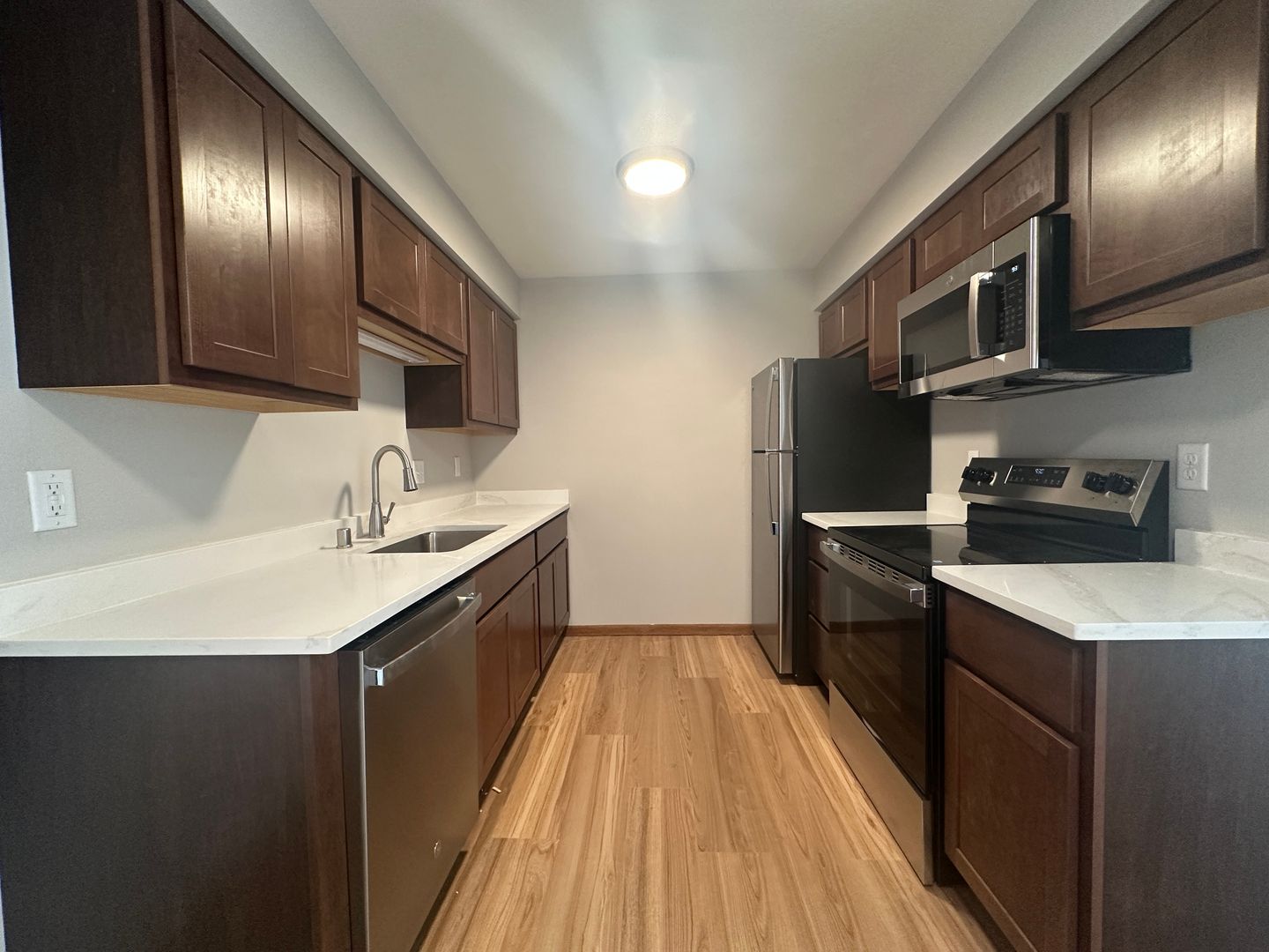 Madison Apartment: 65 Sunfish Ct