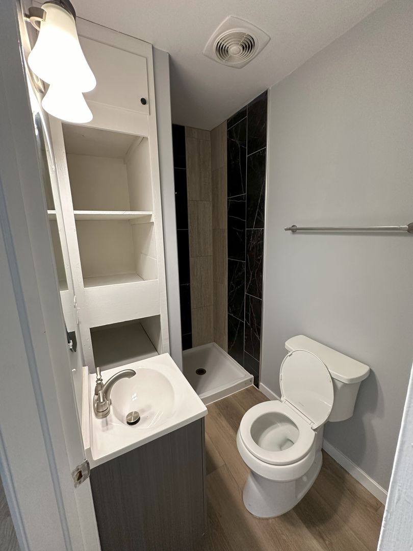 2031 E Washington Ave 3, Madison, WI 53704