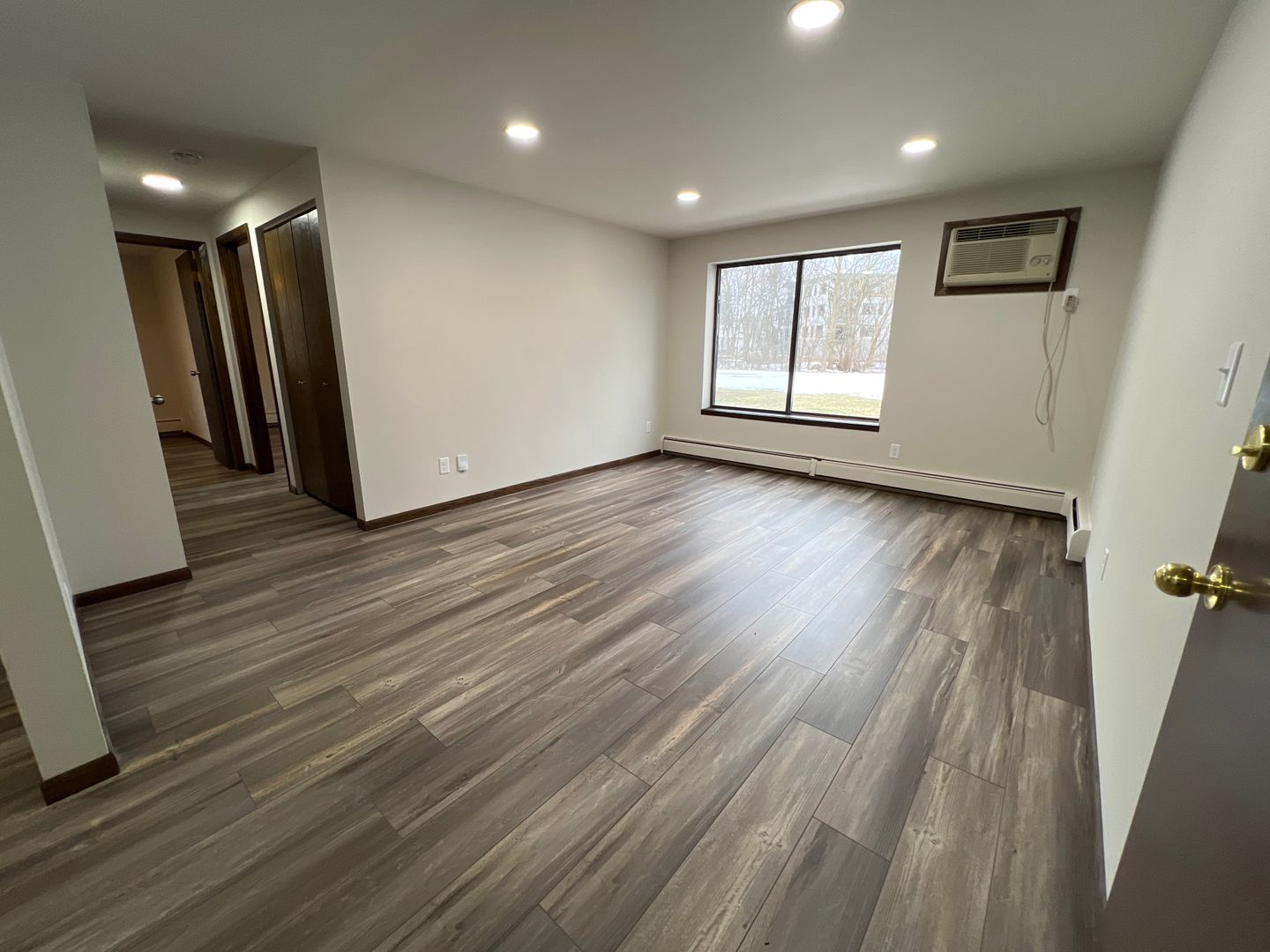 Verona Apartment: 125 Berkley Rd.