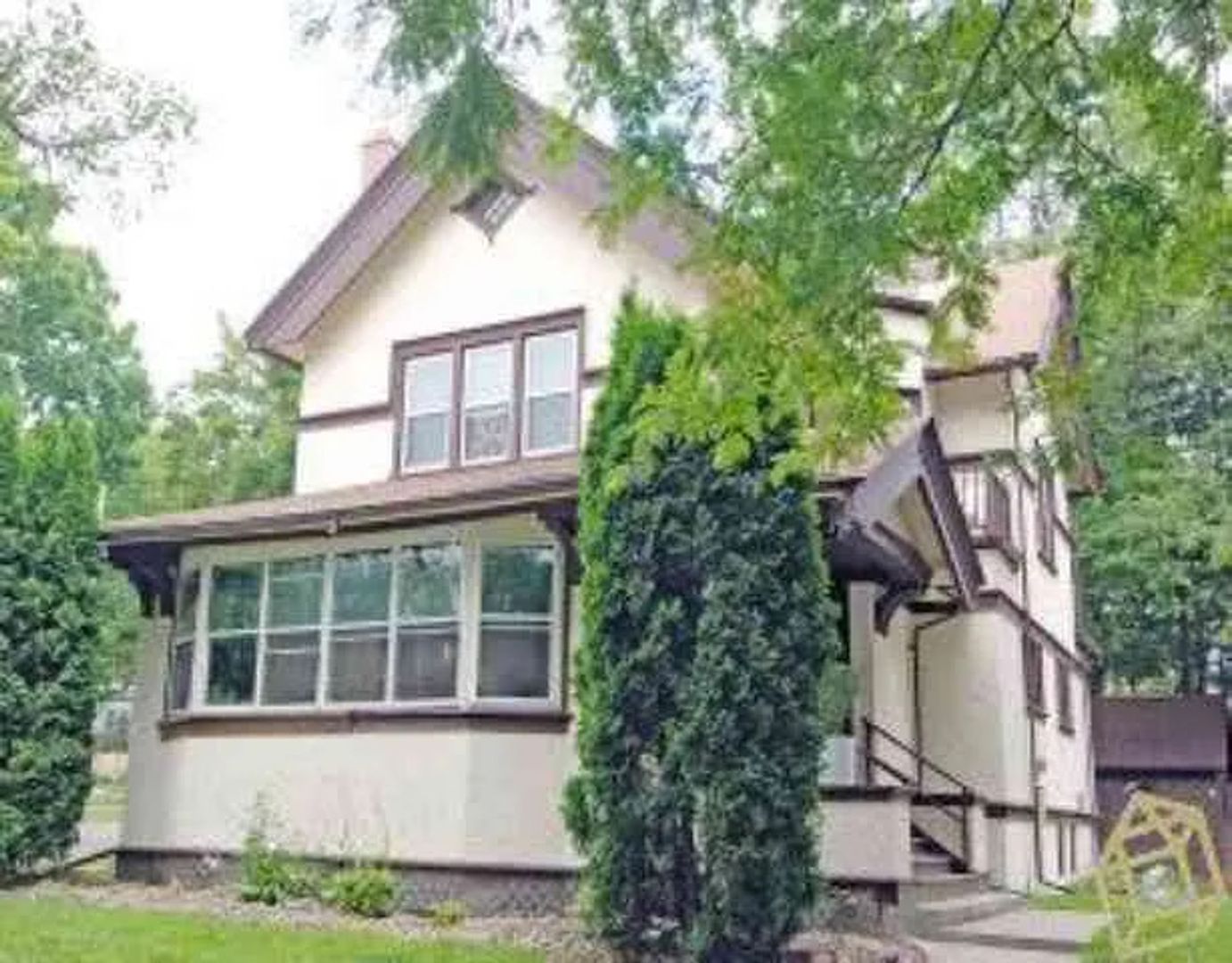 Madison Apartment: 1632 Jefferson St