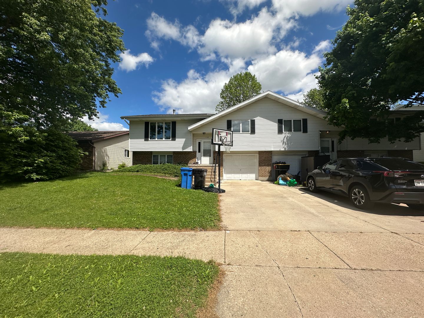 Waunakee Apartment: 1122-1124 Waunakee Duplex