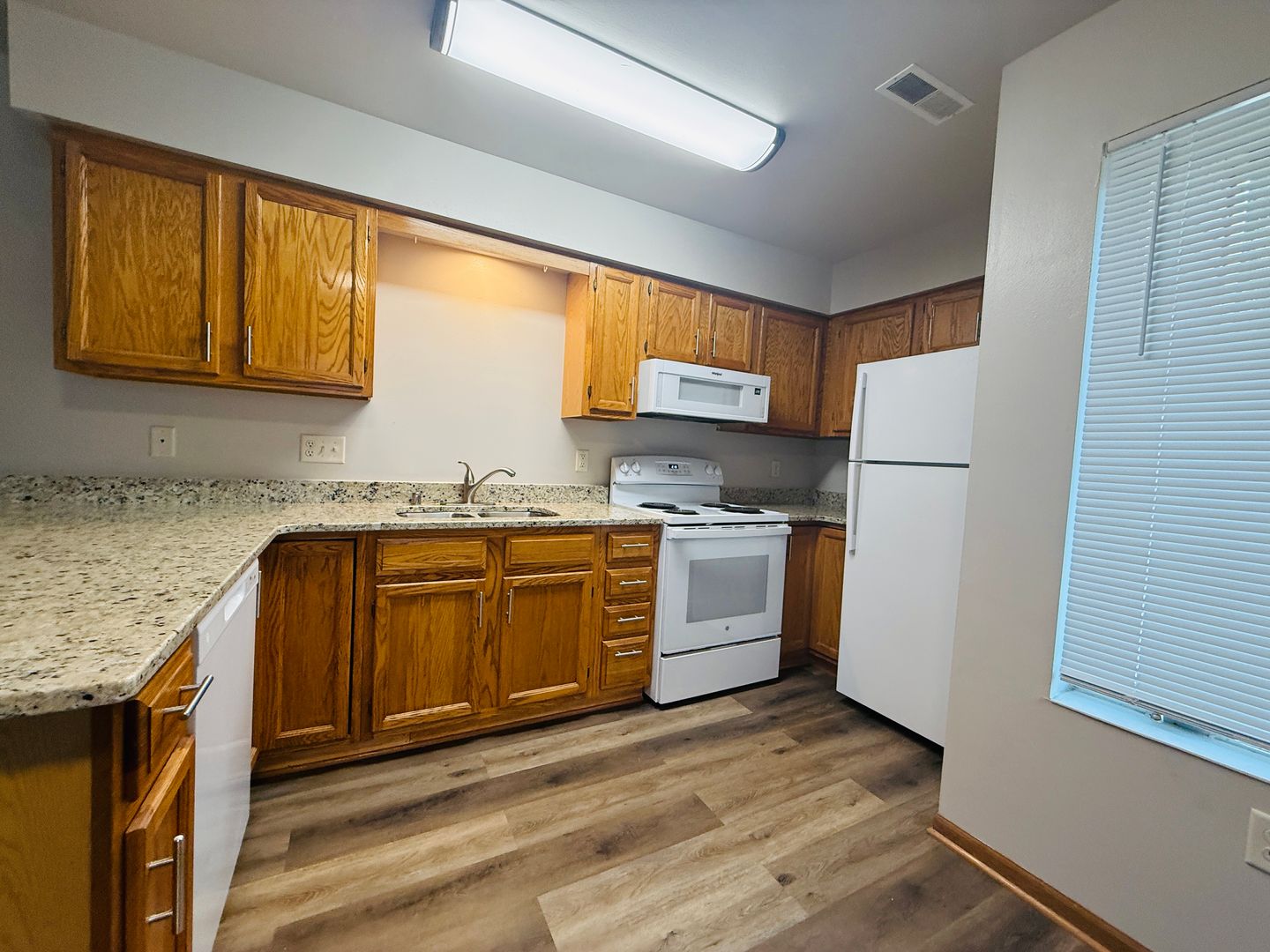 Madison Apartment: 3320 Milwaukee St.