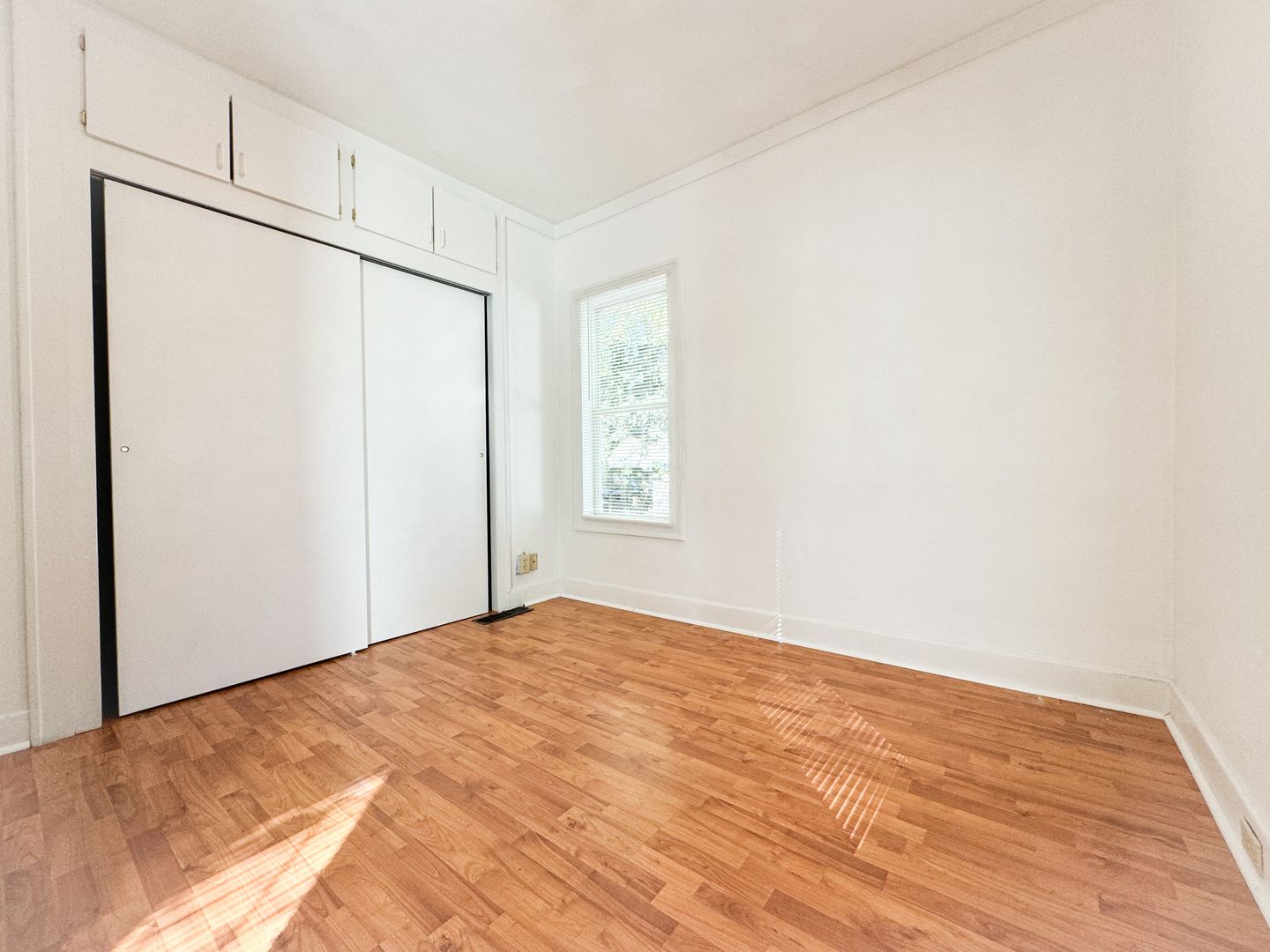 2718 Commercial Ave 1, Madison, WI 53704