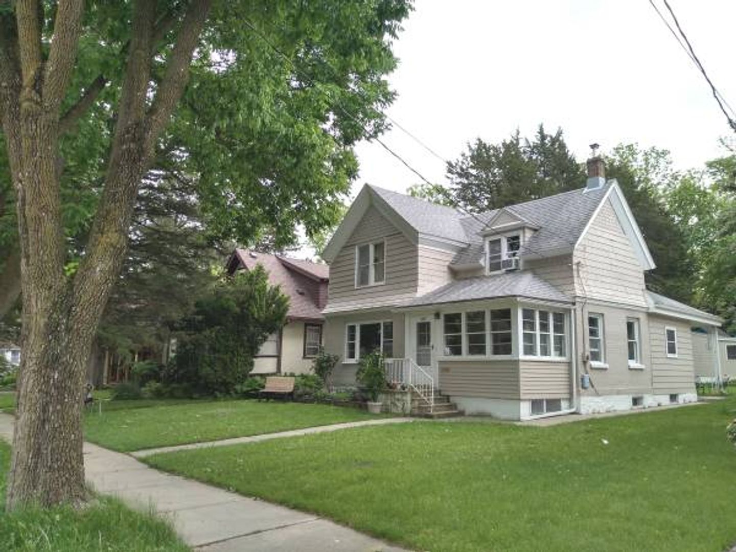 Madison House: 721 W Olin Ave