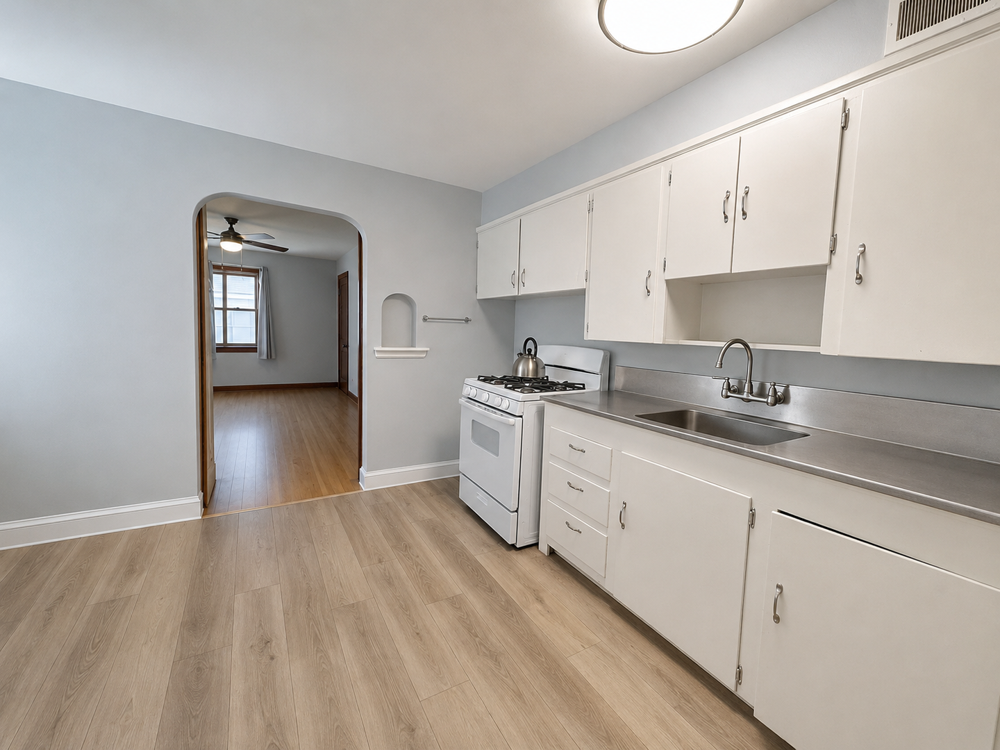 Madison Apartment: 1901 Winnebago St.