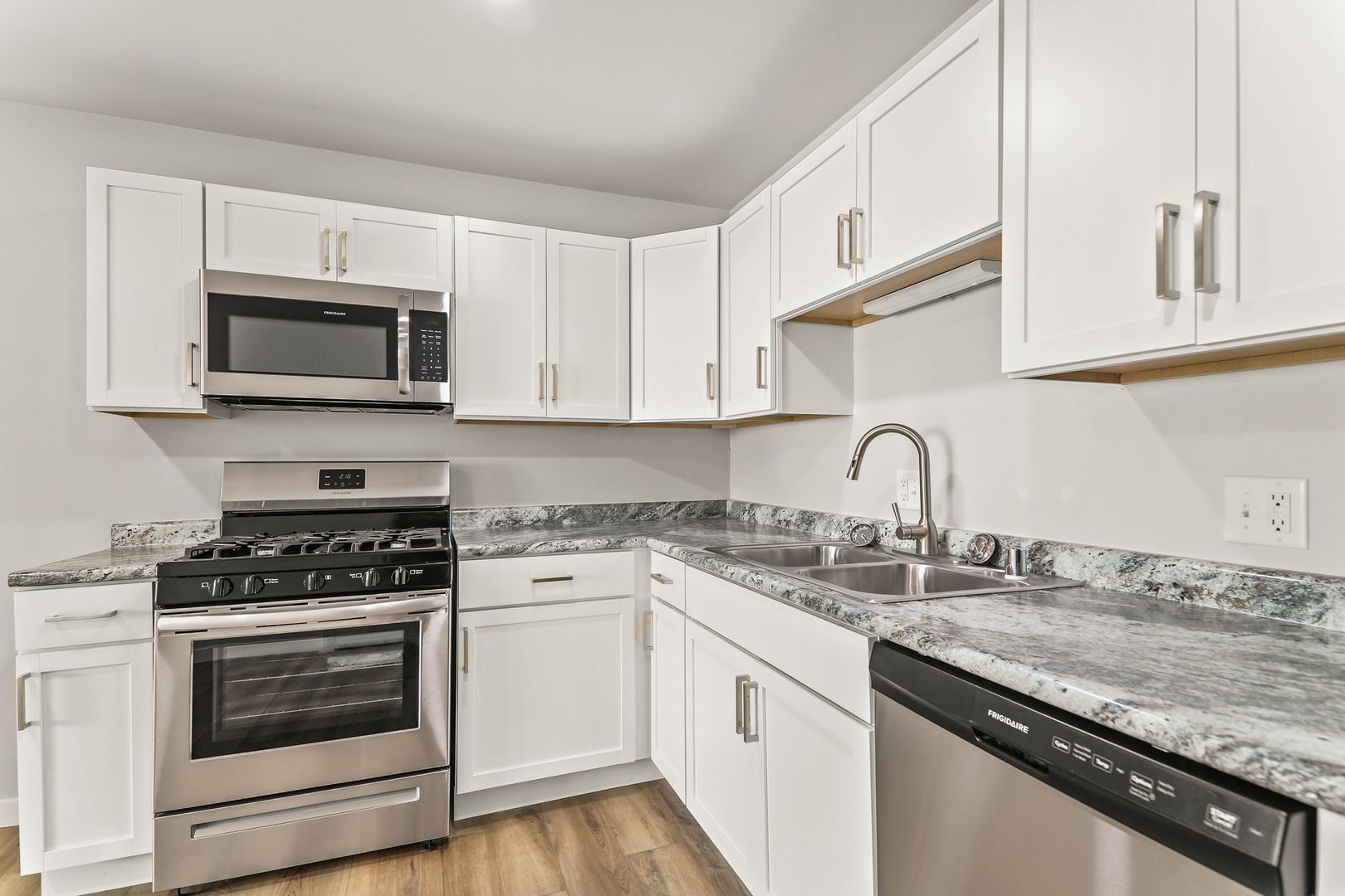 Sun Prairie Apartment: 124 - 132 - 208 - 224 S Bird St.