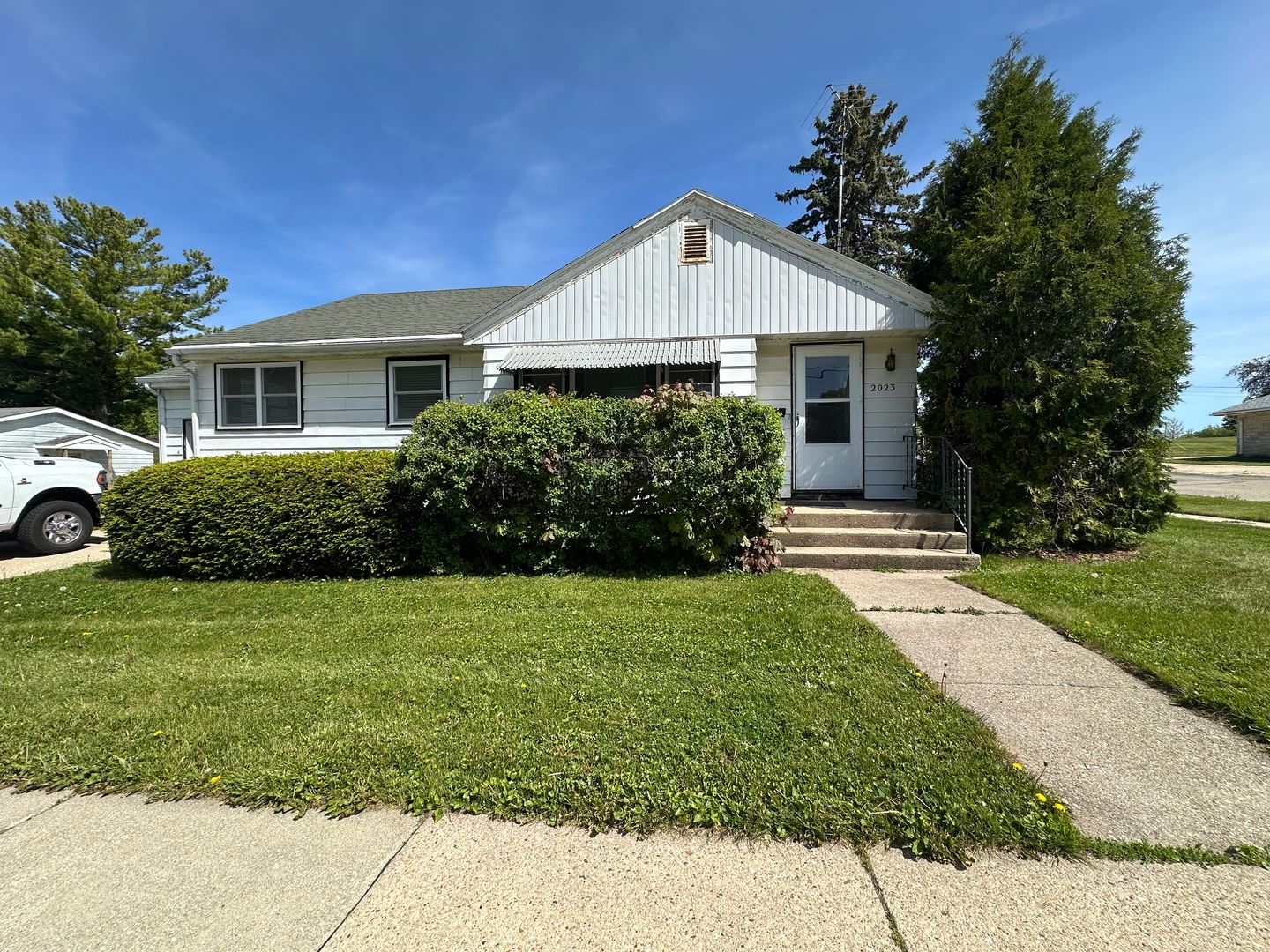 Monroe House: 2023 6th St