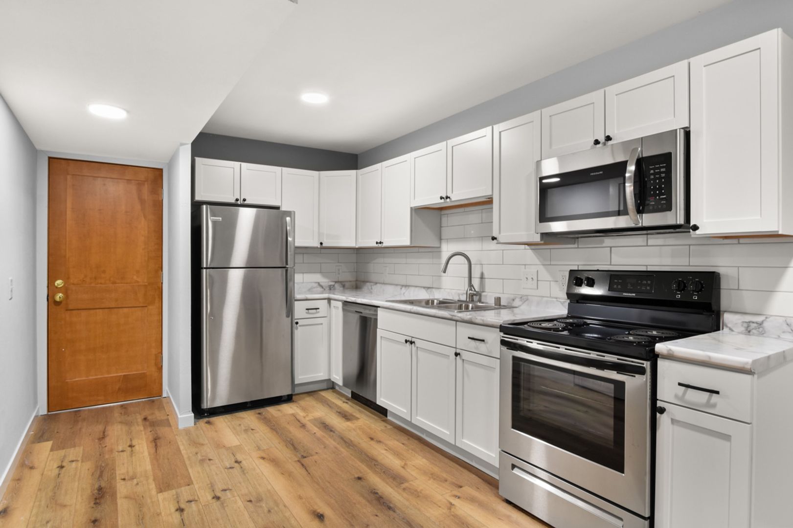 Madison Apartment: 801 Mayer Ave.