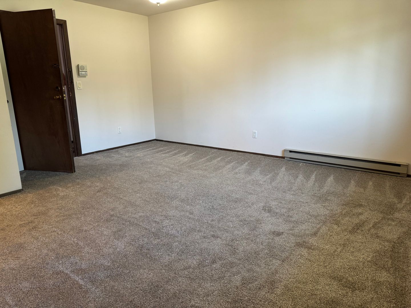 Madison Apartment: 2601 University Avenue