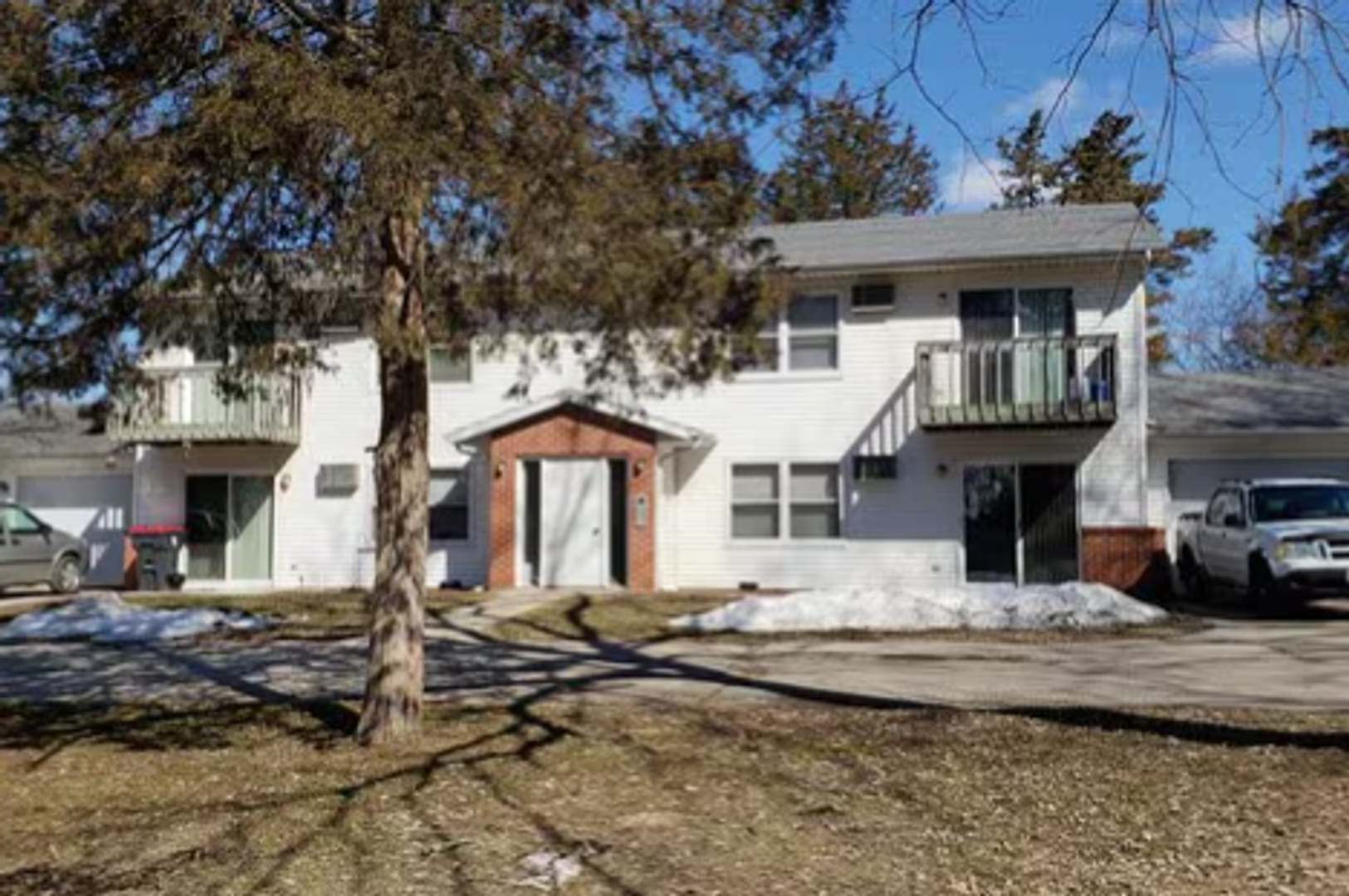 Cambridge Apartment: W9254 Oakland Pass