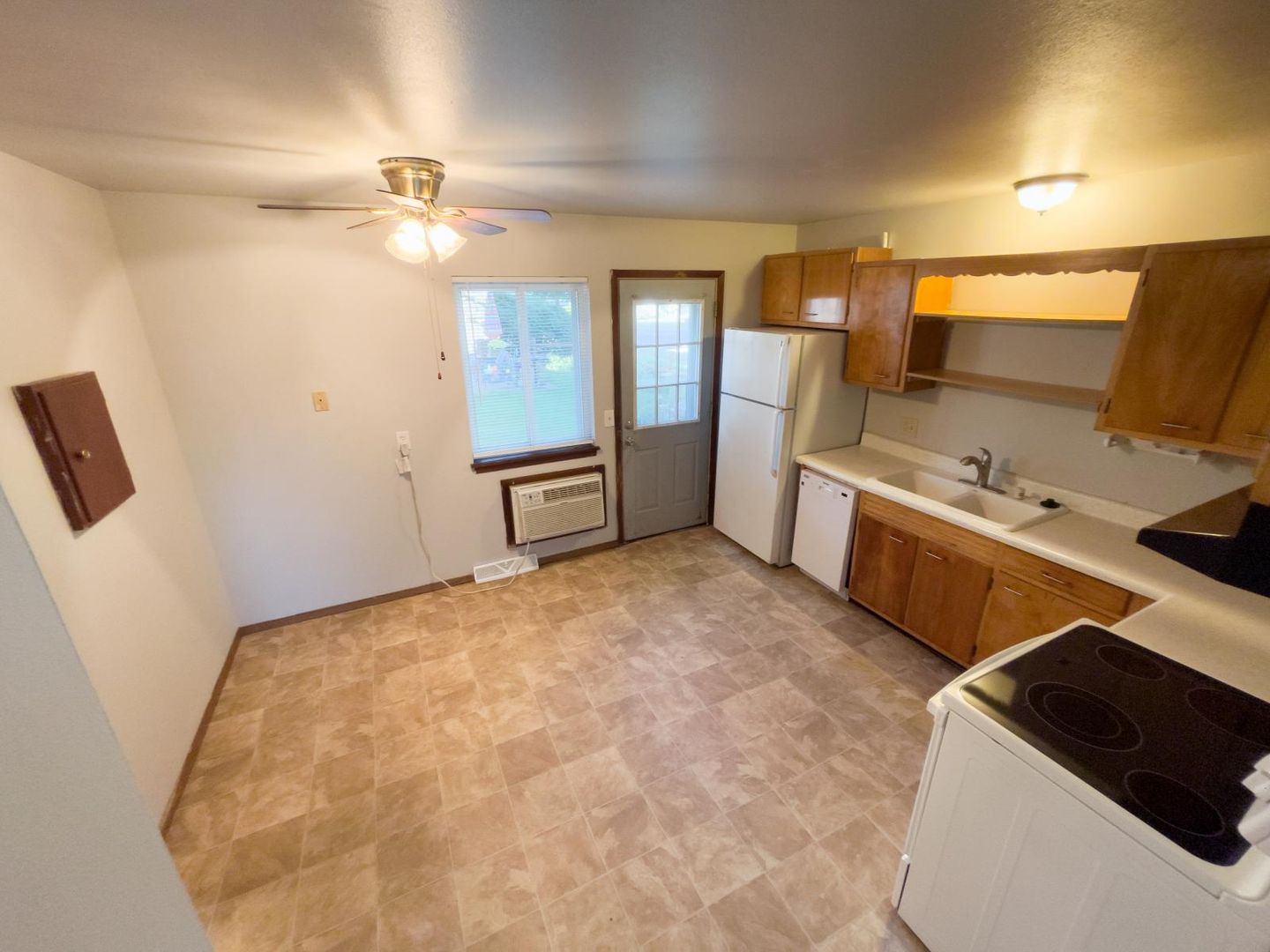Madison Apartment: 5826 Thrush Ln