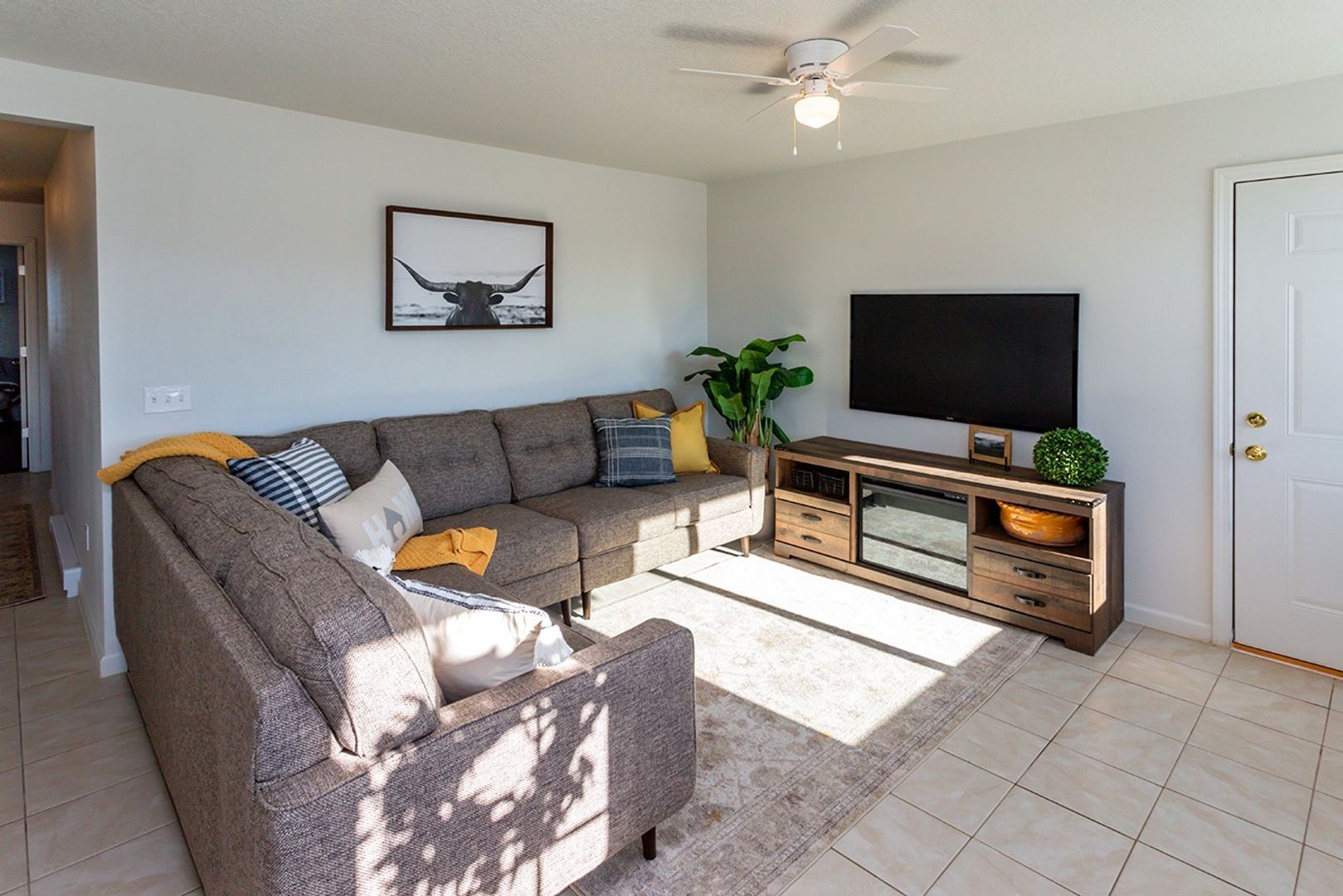 Winterset Apartment: 1003 Annie Dr