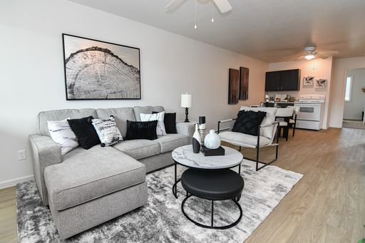 2 Bedroom, Single-story Townhomes for rent in Knoxville, IA