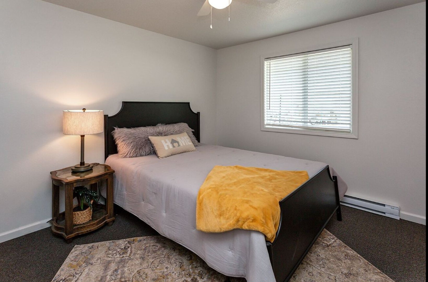 Winterset Apartment: 1003 Annie Dr