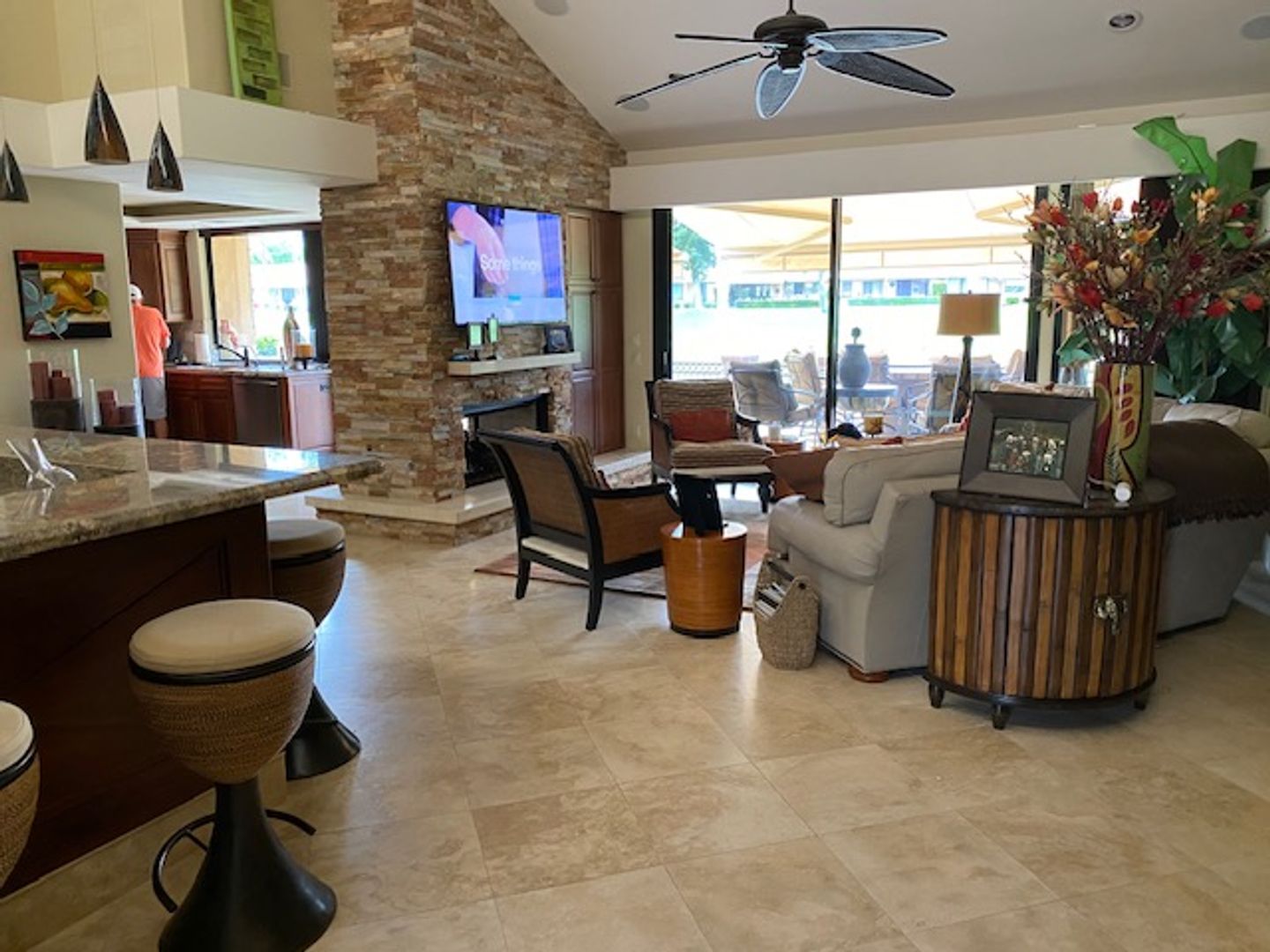 Palm Desert House: 389 Gran Via
