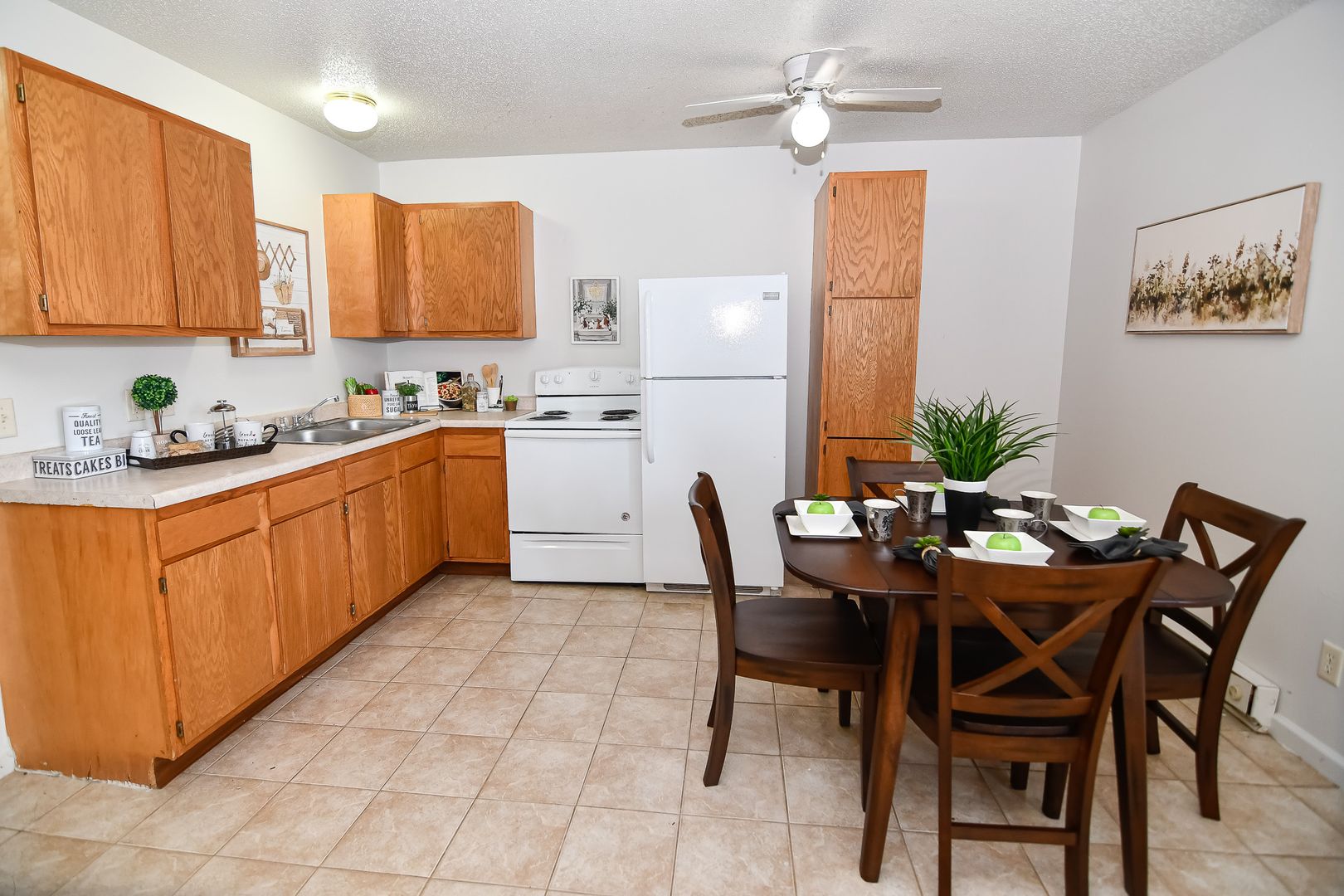 Grinnell Apartment: 501 Washington Ave