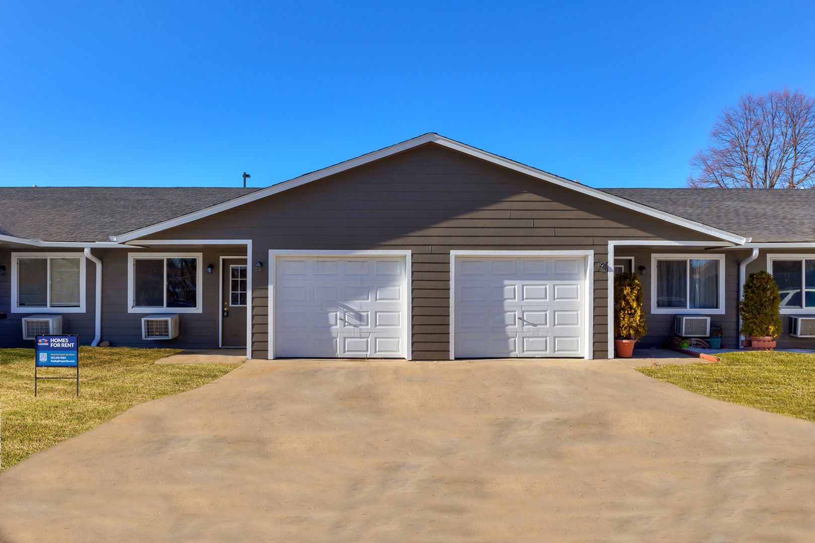 Newton Apartment: 1660-1686 S. 15th Ave