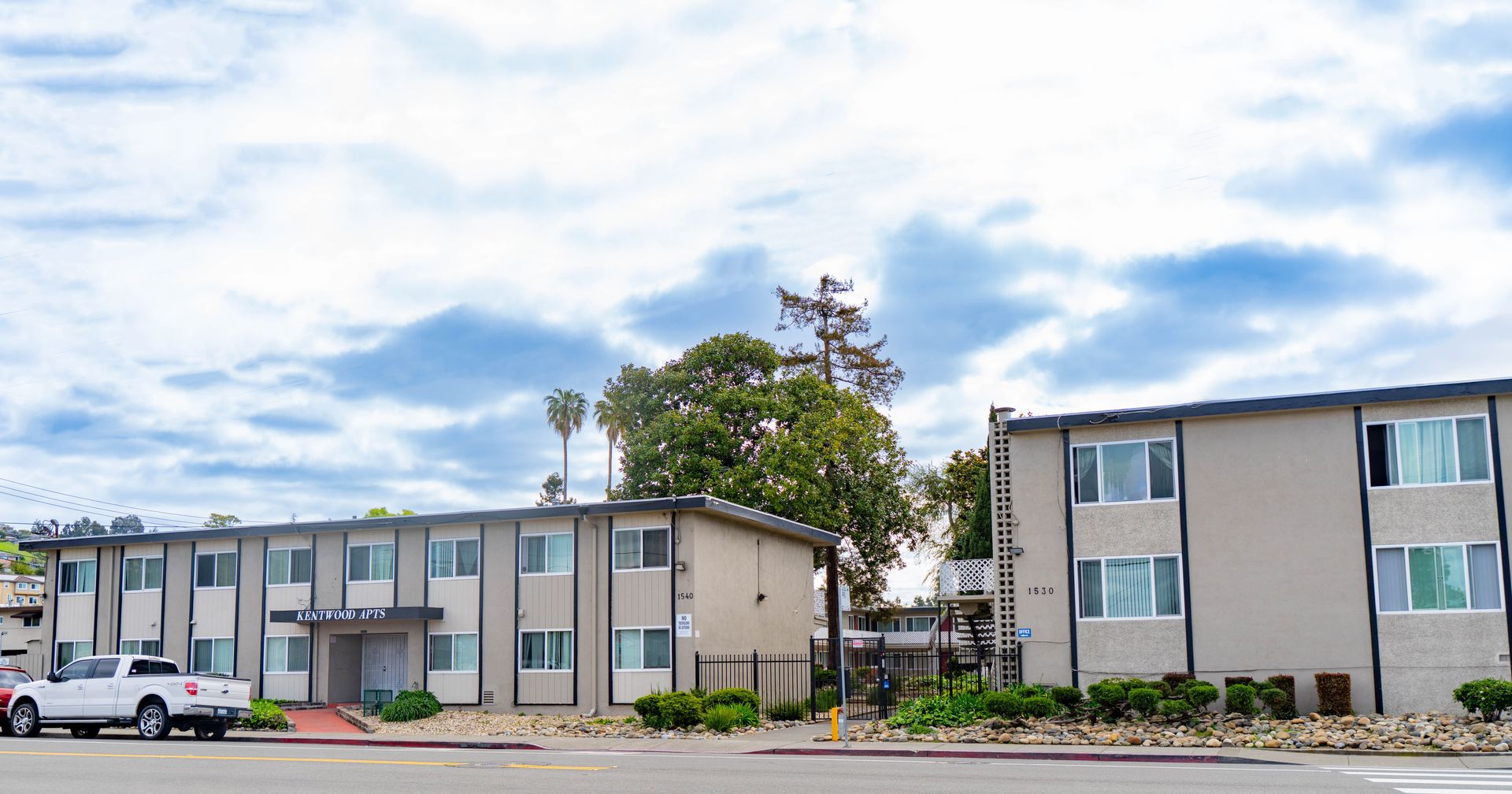 SAN LEANDRO Apartment: KENTWOOD APTS.
