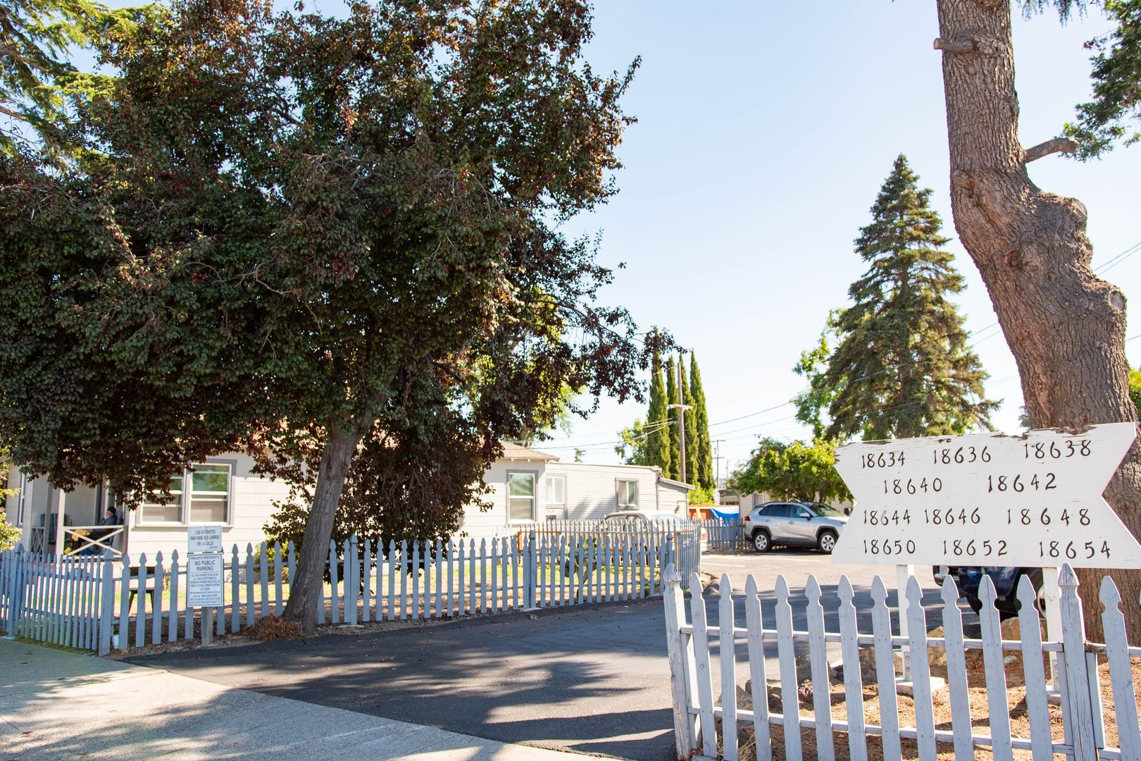 HAYWARD Apartment: 18634-54 MEEKLAND AVE