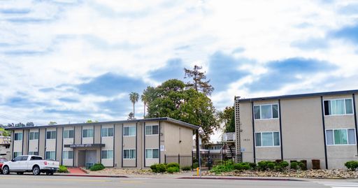 KENTWOOD APTS. - 004, 1540 164TH AVE. – photo 1