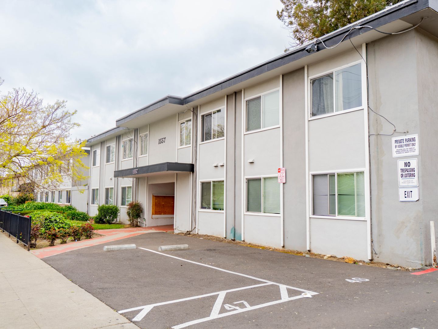 SAN LEANDRO Apartment: MONTAIR APTS.