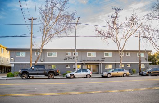 FORTY-FOUR WINKS - 25, 14444 E. 14TH STREET – photo 1