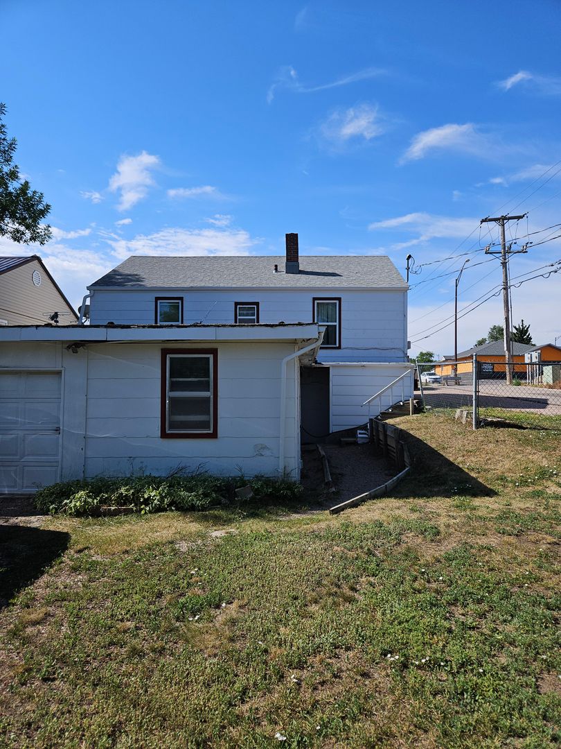 Rapid City Apartment: 334 Saint Patrick St
